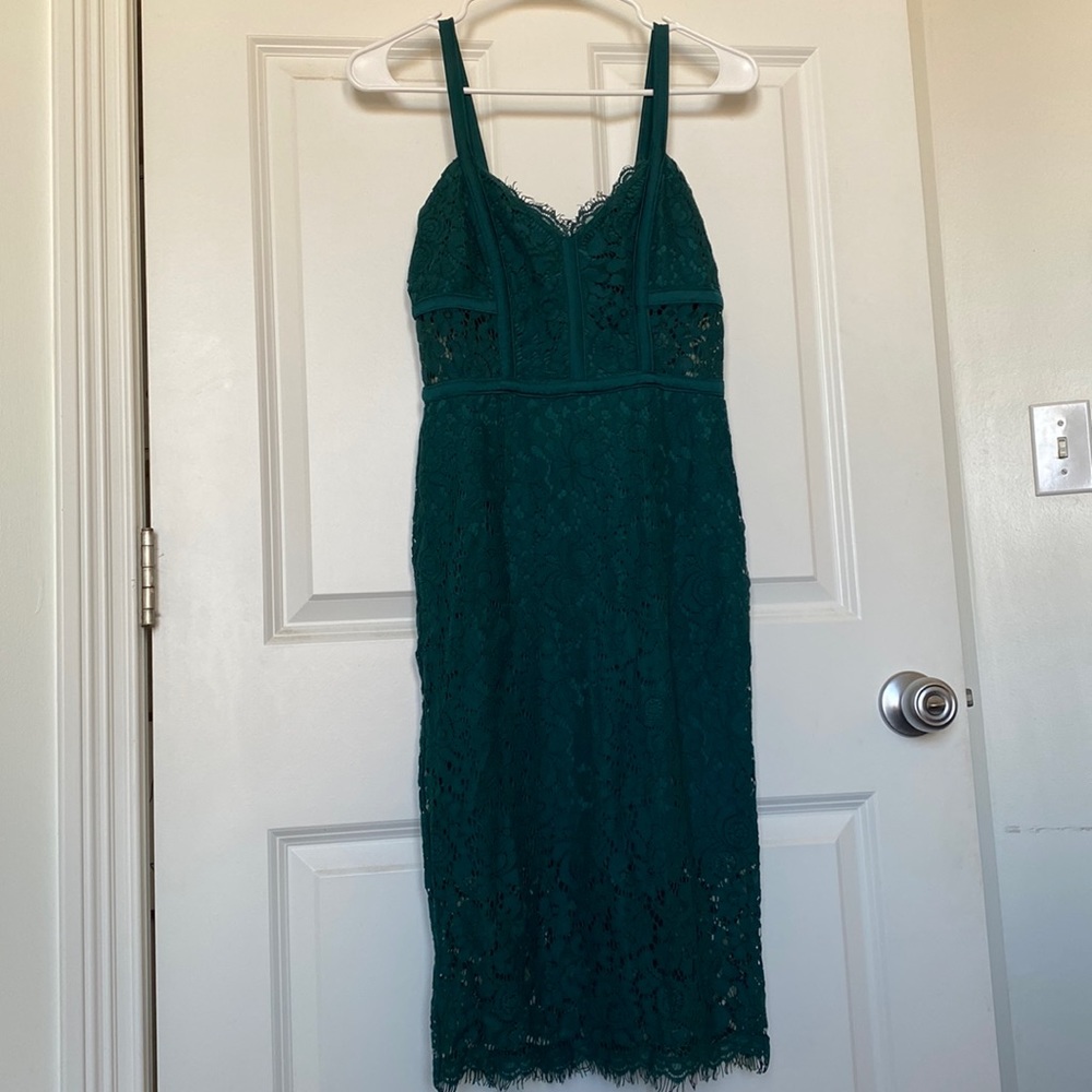 Express Emerald Green Midi Lace Dress
